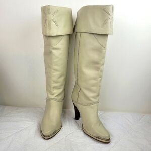 Zodiac 80s vintage ivory pearl white tall leather boots heels star detail cuff 7